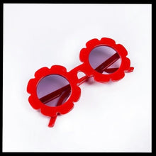 Load image into Gallery viewer, Flower Sunglasses